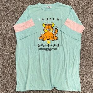 Oversized Vintage Garfield Tee